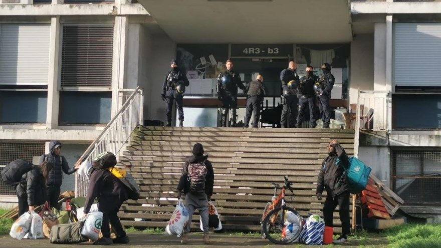 Chasse aux migrants : un mineur isolé placé en CRA et menacé d'expulsion à Toulouse