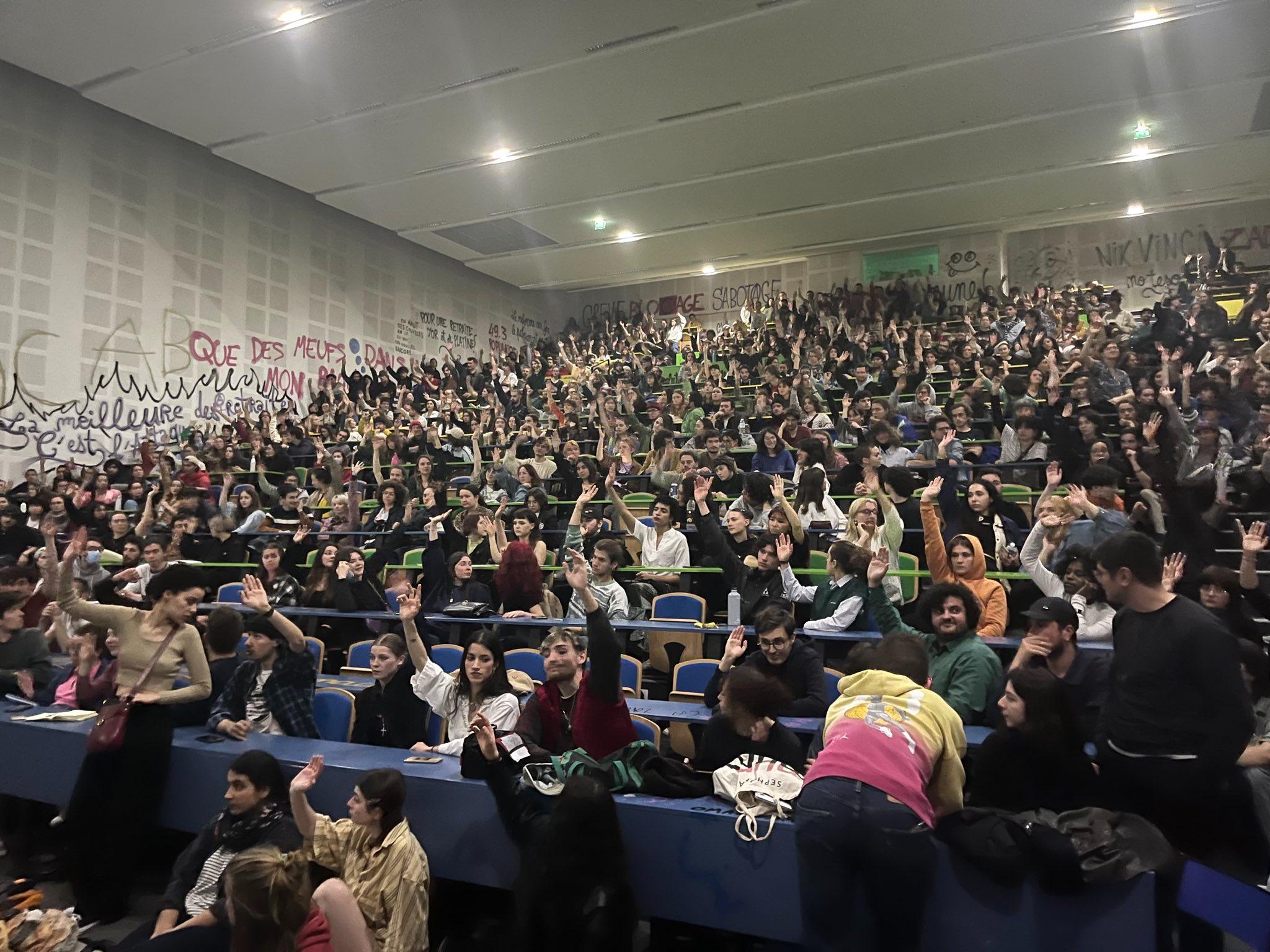 Toulouse. Plus de 1000 personnes en Assemblée générale inter-facs contre le 49.3 et la répression