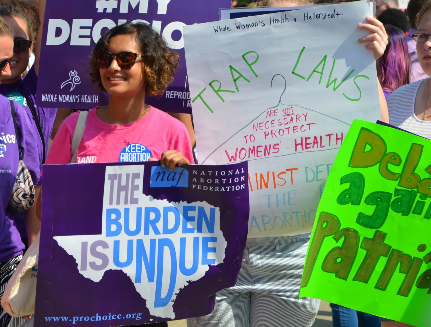 Texas : les anti-IVG interdisent les routes aux femmes qui vont avorter dans un autre État