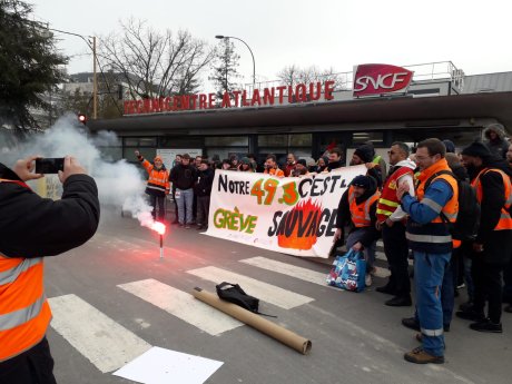 Répression. La direction de la SNCF envoie 300 demandes d'explication aux grévistes de Châtillon