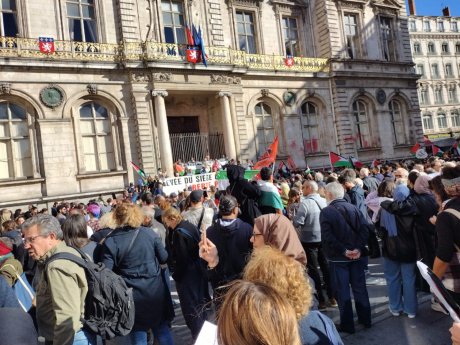 Solidarité avec la Palestine. Plus de 100 personnes réunies en assemblée à Lyon 2 !