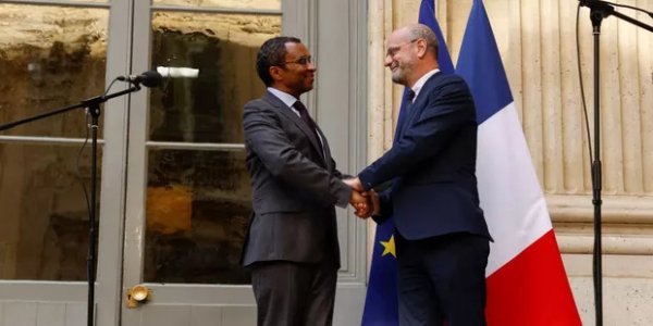 Rassemblement interdit à Marseille : le duo Macron-Ndiaye continue à vouloir museler les enseignant-e-s
