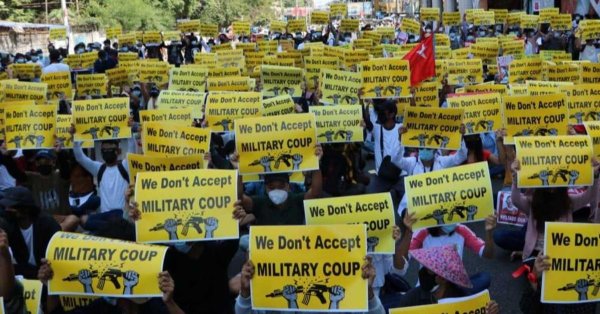 Total organise et finance les intérêts de la junte militaire au Myanmar 