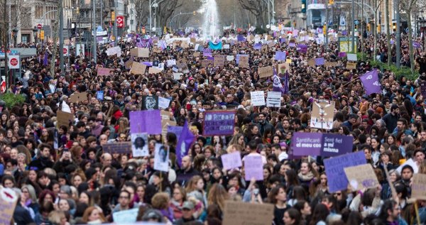 Interdiction de manifester à Madrid pour le 8 mars : « Qu'ils osent nous arrêter ! »
