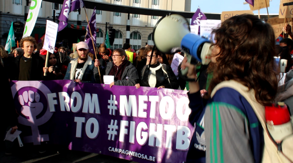 Manifestation historique à Bruxelles : 10 000 personnes contre les violences faites aux femmes