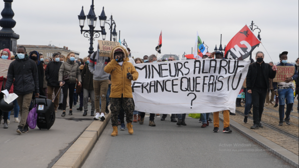 Bordeaux. 200 personnes à la Marche des Solidarités pour la régularisation de tous les sans-papiers