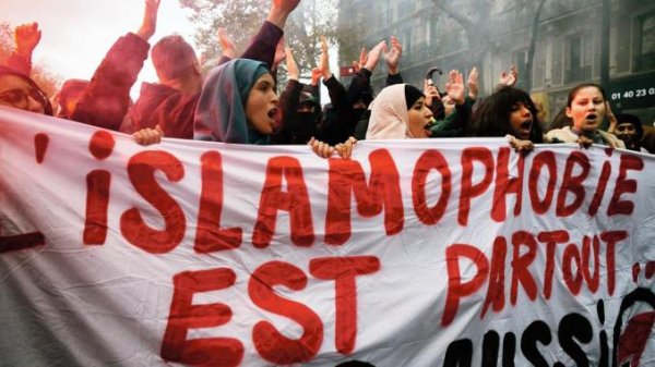 Islamophobie : quand l'Etat harcèle sur Twitter l'ancien directeur du CCIF