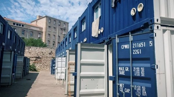 Marseille. 70 personnes logées dans des conteneurs insalubres par le bailleur « social » Adoma