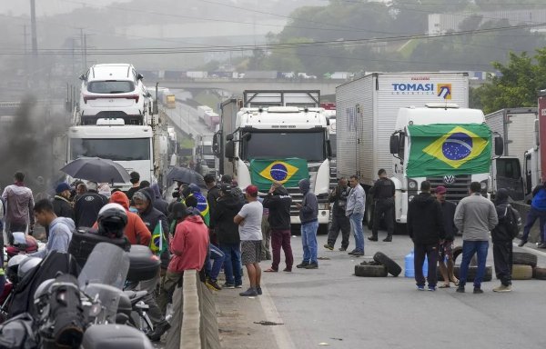 Brésil. Les blocages routiers putschistes, dernière danse de Bolsonaro au pouvoir