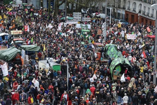Notre-Dame-Des-Landes. 20000 manifestants contre le projet d'aéroport