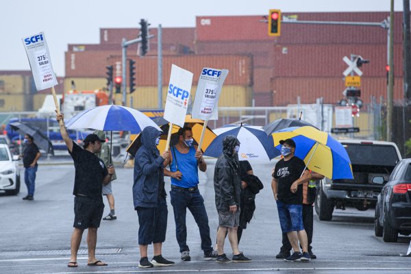 Montréal. 1150 dockers en grève face à la répression