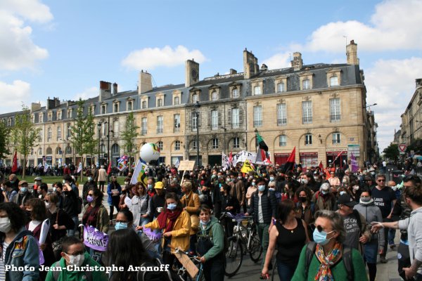 Bordeaux. 7000 manifestants pour le 1er mai malgré la menace d'interdiction de manif