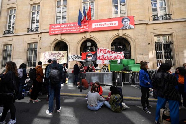 Sciences Po Paris fait la leçon à la jeunesse : l'institut appelle à voter Macron