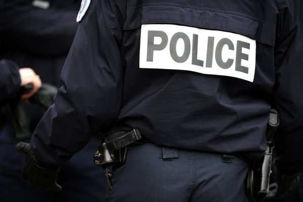 Coups de poing, taser,… : un homme de 19 ans raconte avoir été « torturé » par la police à Juvisy