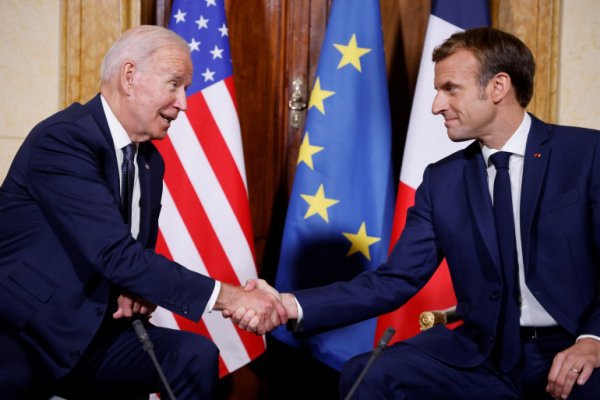 Macron aux Etats-Unis : entre réchauffement des relations et différends stratégiques 