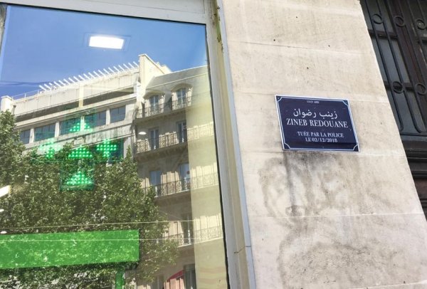 Une plaque à Marseille en hommage à Zineb Redouane