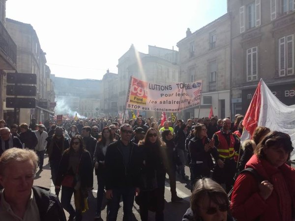 Bordeaux : Cheminots, postiers et étudiants convergent contre les attaques de Macron