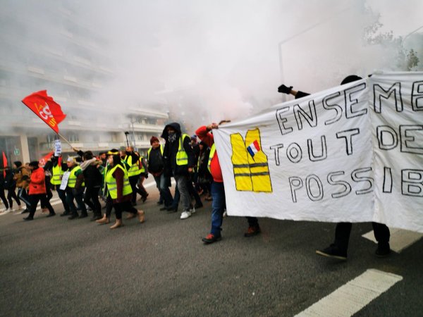  5 décembre : à Lyon les étudiants se mobilisent en masse dans une manifestation historique