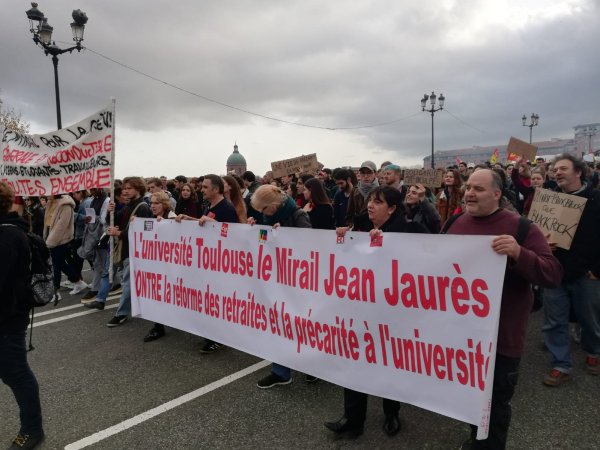 Toulouse. Les travailleurs du Mirail en grève : « Pas de retrait, pas de rentrée ! »