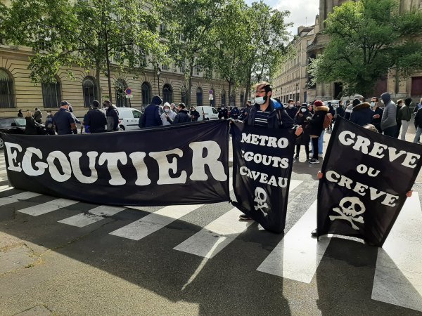 Eboueurs et égoutiers de Paris en lutte : après la répression, soyons à leurs côtés ce jeudi !
