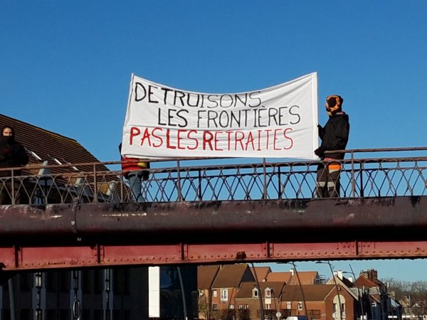 À Calais, des bénévoles mobilisés pour les retraites et contre la loi immigration
