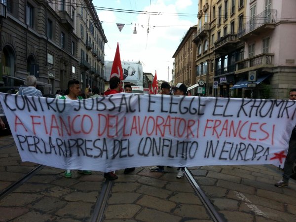 Contre la Loi Travail en Italie. Manifestation du SiCobas et des syndicats de base à Milan 