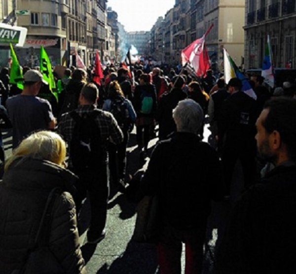 Loi travail XXL. 25 000 manifestants à Marseille 