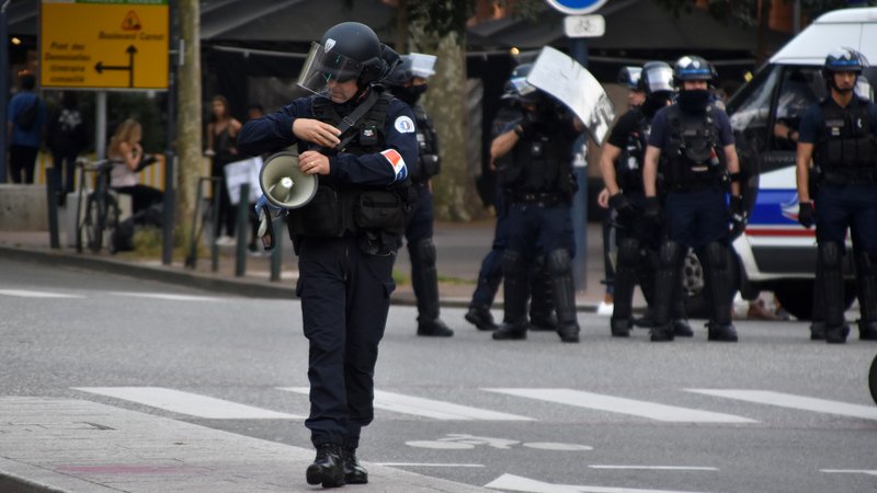 Toulouse : 4 personnes, dont 1 mineur, enfermées plus de 24h en GAV après la manifestation de mercredi