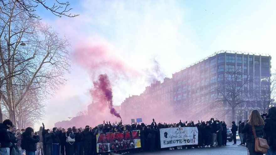 Paris, Rennes, Nantes : plusieurs lycées mobilisés contre la loi immigration