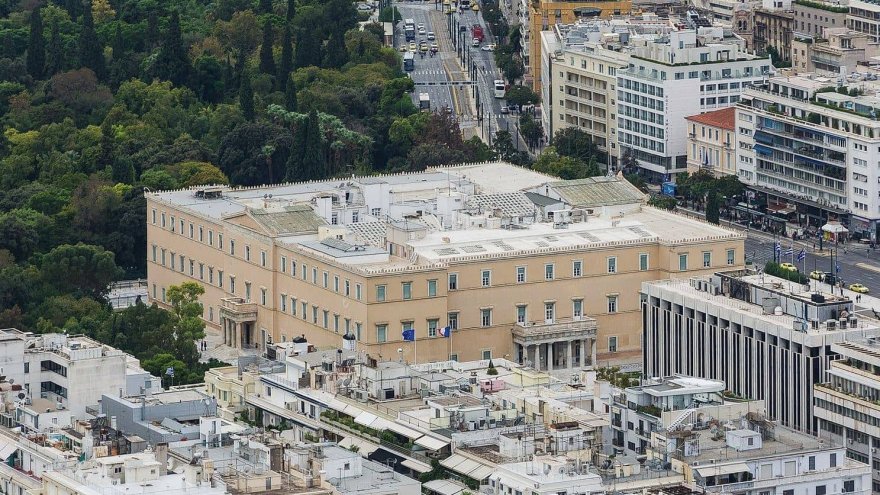 Abstention à 48% et droitisation du champ politique : que faut-il penser des élections en Grèce ?